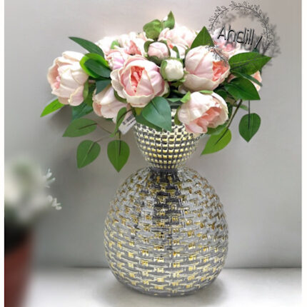Vase transparent avec détails dorés