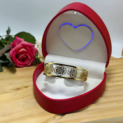 Bracelet plaqué or motif florale en filigrane pour femme