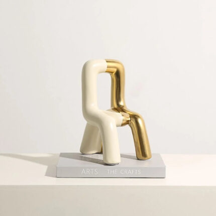 Décoration élégante en forme de chaise doré & blanc beige