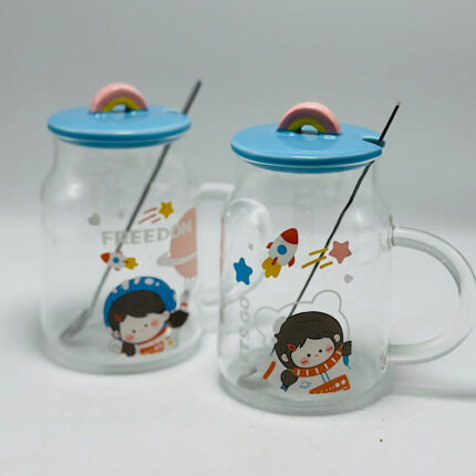 Mug avec couvercle arc-en-ciel et cuillière thème espace
