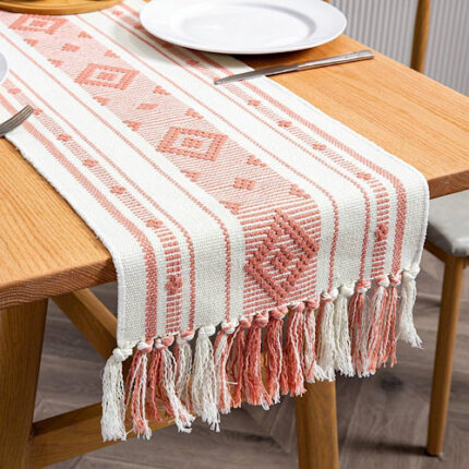 Chemin de table en crochet rigide – Beige & Brick