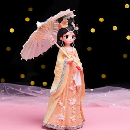 Figurine d'une poupée japonaise