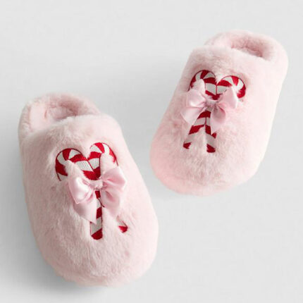 Pantoufles en fausse fourrure motif canne a sucre